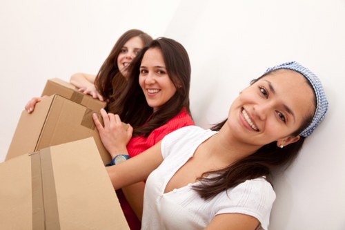 Commercial moving truck support for Cowley businesses